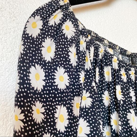Topshop Off the Shoulder Daisy Dot Top Size 4 - Picture 4 of 10